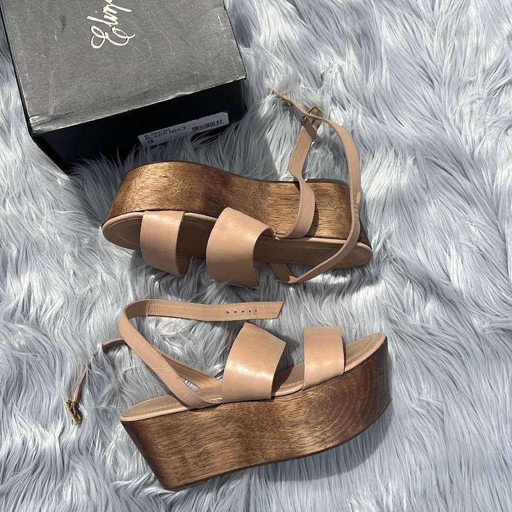MOVING SALE! Elizabeth and James Flatform Wedges - Size 8